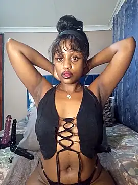 Queen-Chocolate online show from 03.07.25