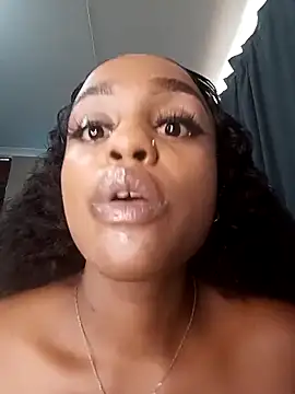 Queen-Chocolate online show from 03.20.26