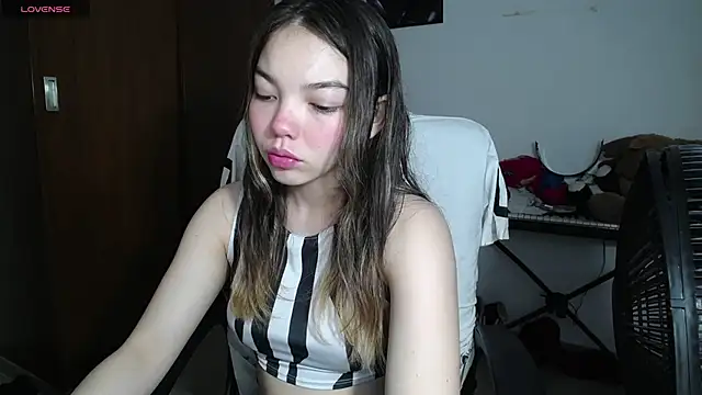 venelope1 online show from 02.22.25