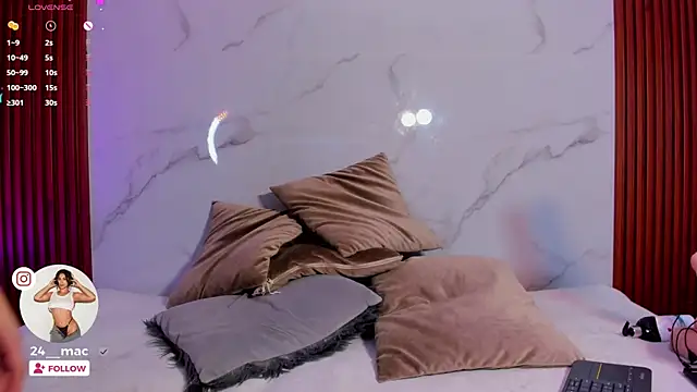 amelie leigh online show from 12.31.24