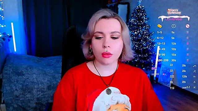 Snapshot of Blueberry-baby chatting on 12.29.24 Blueberry-baby online show from 12.29.24