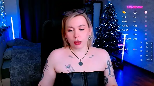 Snapshot of Blueberry-baby chatting on 01.13.25 Blueberry-baby online show from 01.13.25