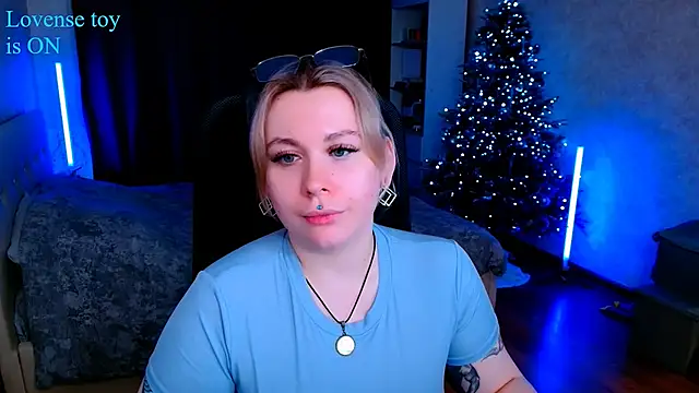 Snapshot of Blueberry-baby chatting on 01.27.25 Blueberry-baby online show from 01.27.25