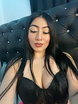 Snapshot of KittyRous chatting on 12.29.24 KittyRous online show from 12.29.24