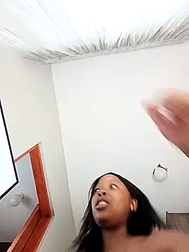 Snapshot of Mayo01_ chatting on 11.14.25 Mayo01 online show from 11.14.25