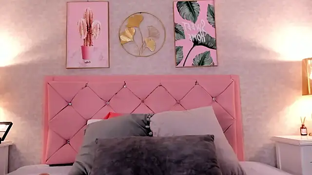 Ginger Violetta  online show from 01.18.25