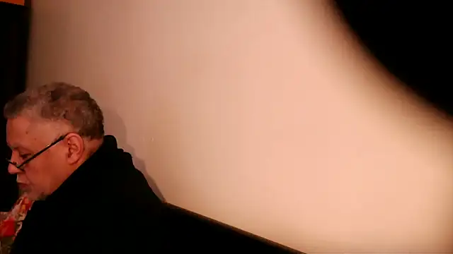 100Tauros online show from 03.07.25