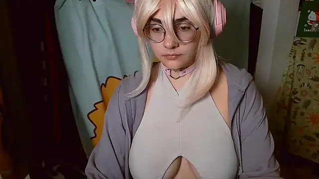 Snapshot of mochi_rainbow chatting on 01.29.25 mochi rainbow online show from 01.29.25