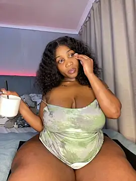 HugeMassiveBooty online show from 09.30.25