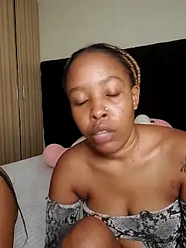 R-thequeen online show from 04.15.26