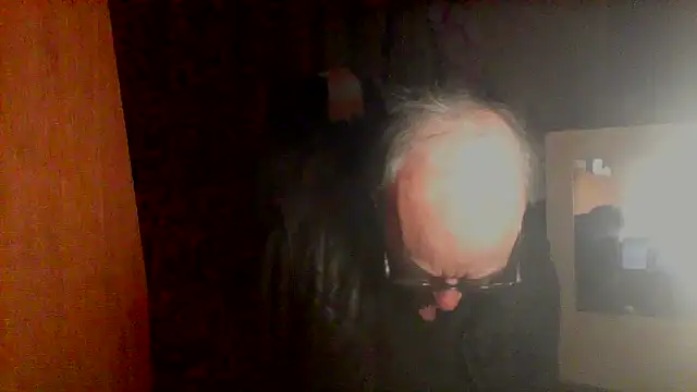 Snapshot of nice6incs chatting on 12.13.25 nice6incs online show from 12.13.25