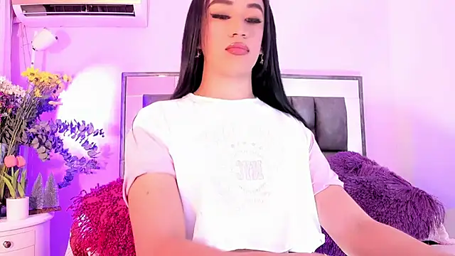 ShantalGirs online show from 02.12.25