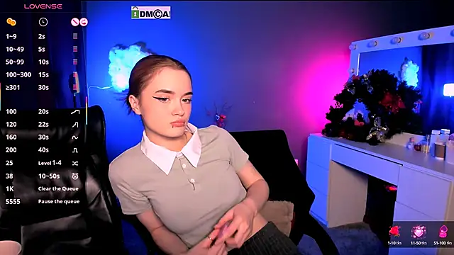 liana kisses online show from 02.26.25