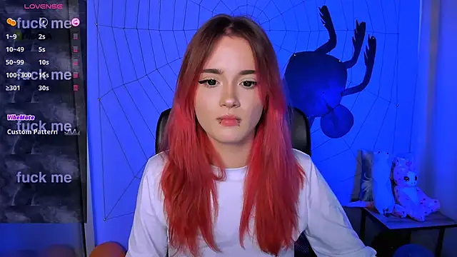 liana kisses online show from 10.28.25