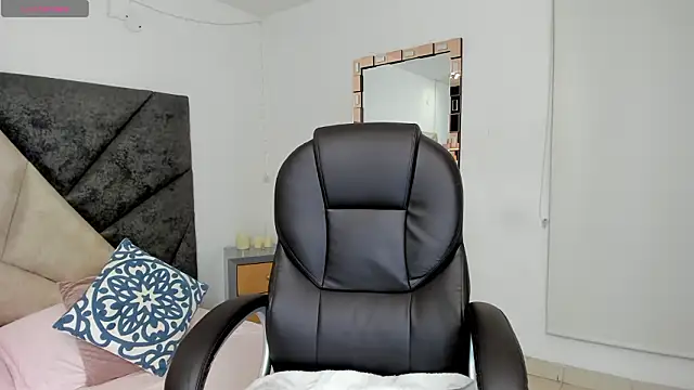 BarbaraKnox  online show from 02.12.26