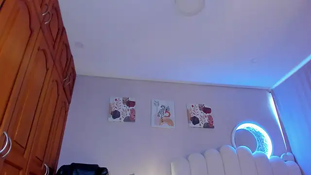 martinaaricci online show from 11.12.25