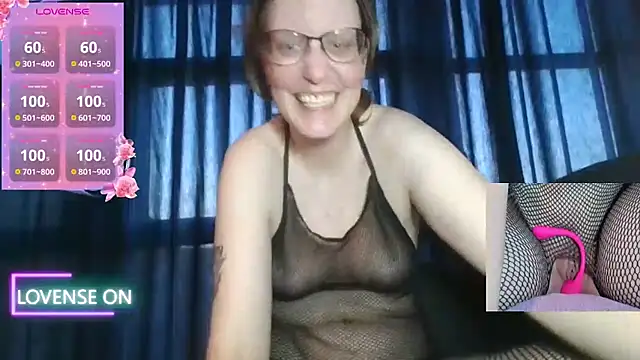 Snapshot of PernillaGirl chatting on 04.24.26 PernillaGirl online show from 04.24.26