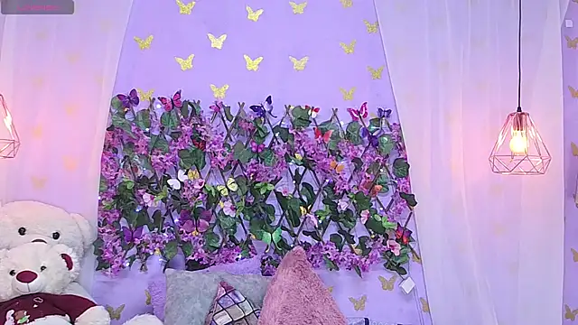 Snapshot of bigboobsrose1 chatting on 02.01.25 bigboobsrose1 online show from 02.01.25