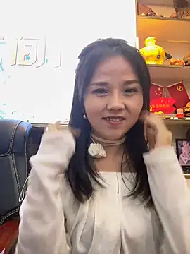 Snapshot of Efangfang chatting on 12.30.24 Efangfang online show from 12.30.24