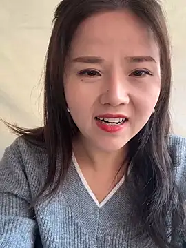 Snapshot of Efangfang chatting on 12.31.24 Efangfang online show from 12.31.24