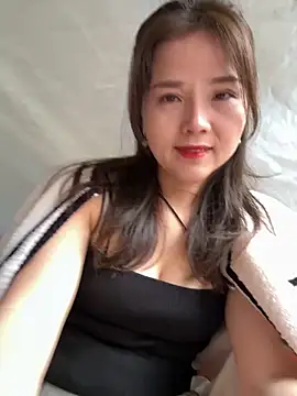 Snapshot of Efangfang chatting on 01.01.25 Efangfang online show from 01.01.25