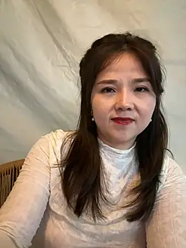 Snapshot of Efangfang chatting on 01.02.25 Efangfang online show from 01.02.25