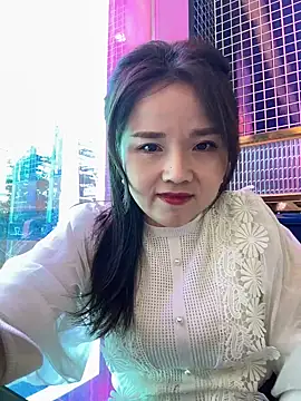 Snapshot of Efangfang chatting on 01.12.25 Efangfang online show from 01.12.25