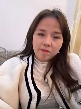 Snapshot of Efangfang chatting on 01.18.25 Efangfang online show from 01.18.25
