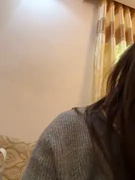 Snapshot of Efangfang chatting on 01.24.25 Efangfang online show from 01.24.25