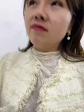 Snapshot of Efangfang chatting on 02.05.25 Efangfang online show from 02.05.25