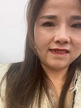 Snapshot of Efangfang chatting on 02.21.25 Efangfang online show from 02.21.25