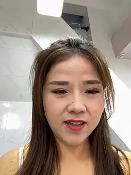 Snapshot of Efangfang chatting on 02.23.25 Efangfang online show from 02.23.25