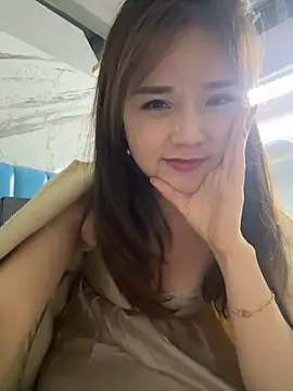 Snapshot of Efangfang chatting on 02.23.25 Efangfang online show from 02.23.25