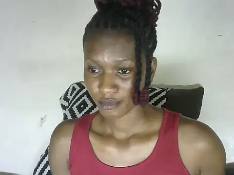 Snapshot of Pretty-emmie chatting on 02.09.25 Pretty-emmie online show from 02.09.25