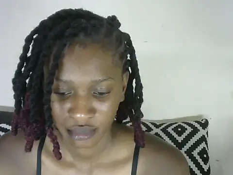 Snapshot of Pretty-emmie chatting on 02.25.25 Pretty-emmie online show from 02.25.25