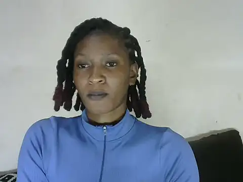 Snapshot of Pretty-emmie chatting on 02.26.25 Pretty-emmie online show from 02.26.25