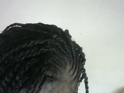 Snapshot of Pretty-emmie chatting on 09.18.25 Pretty-emmie online show from 09.18.25