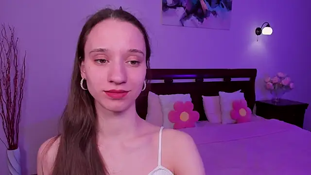 Snapshot of StaceySunny chatting on 03.21.26 StaceySunny online show from 03.21.26