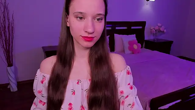 Snapshot of StaceySunny chatting on 03.25.26 StaceySunny online show from 03.25.26