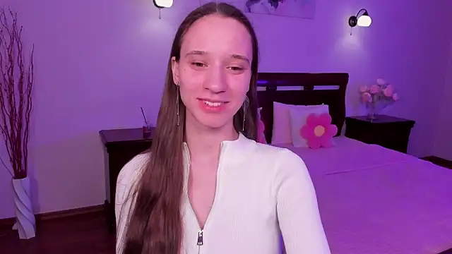 Snapshot of StaceySunny chatting on 03.26.26 StaceySunny online show from 03.26.26