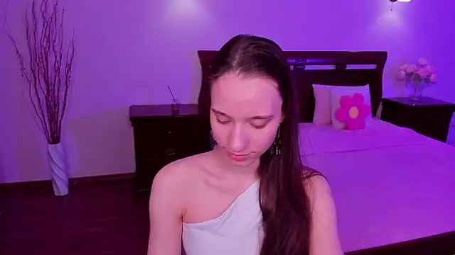 Snapshot of StaceySunny chatting on 04.15.26 StaceySunny online show from 04.15.26