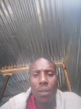 Snapshot of MkingPin chatting on 11.04.25 MkingPin online show from 11.04.25