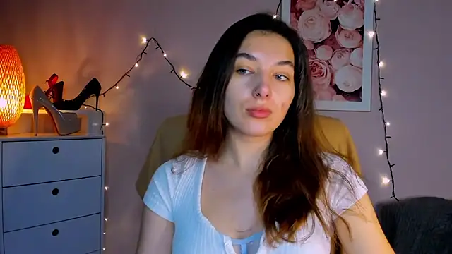 Snapshot of Meagn_Extasy chatting on 12.13.24 Meagn Extasy online show from 12.13.24