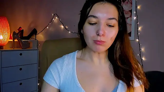 Snapshot of Meagn_Extasy chatting on 12.13.24 Meagn Extasy online show from 12.13.24