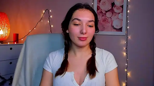 Snapshot of Meagn_Extasy chatting on 12.27.24 Meagn Extasy online show from 12.27.24