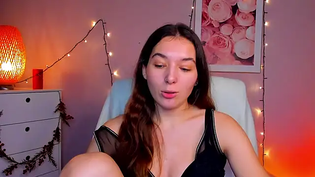 Snapshot of Meagn_Extasy chatting on 12.28.24 Meagn Extasy online show from 12.28.24