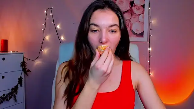 Snapshot of Meagn_Extasy chatting on 01.04.25 Meagn Extasy online show from 01.04.25