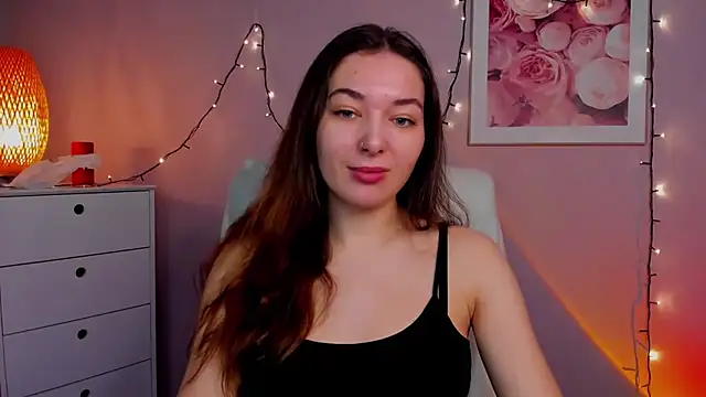 Snapshot of Meagn_Extasy chatting on 03.08.25 Meagn Extasy online show from 03.08.25