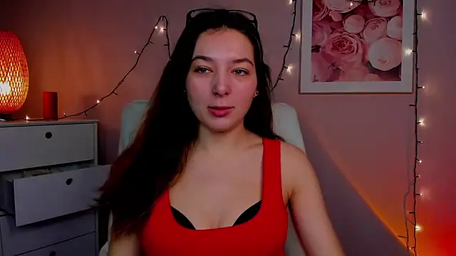Snapshot of Meagn_Extasy chatting on 03.10.25 Meagn Extasy online show from 03.10.25