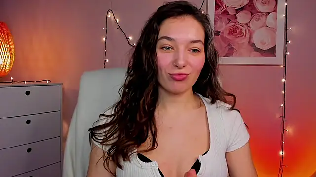 Snapshot of Meagn_Extasy chatting on 03.20.25 Meagn Extasy online show from 03.20.25